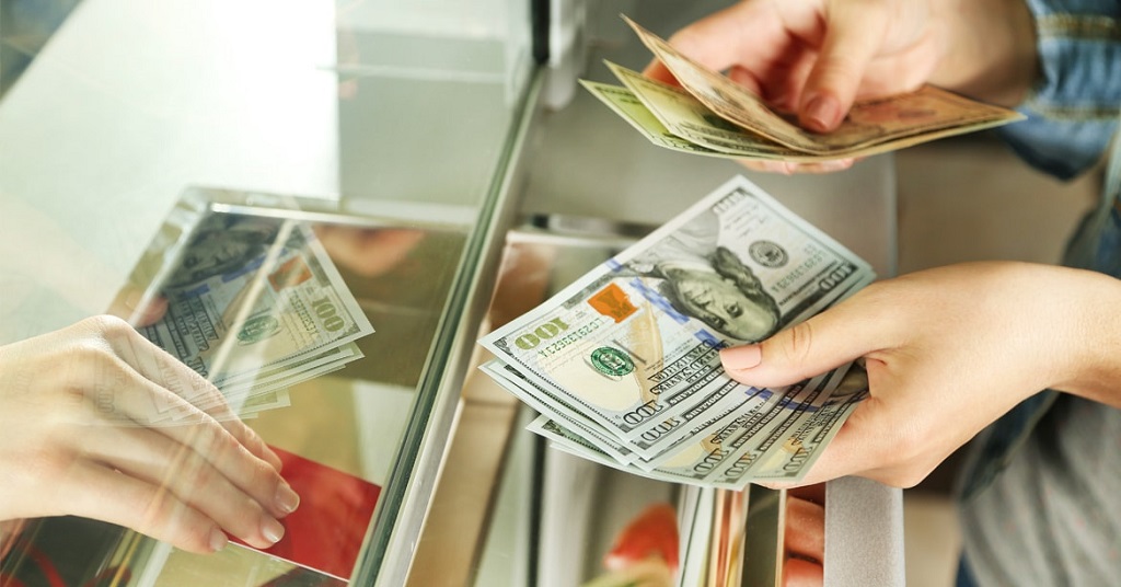 НБУ дозволив банкам продавати валюту за «необмеженим курсом»