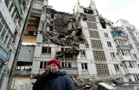 Росія планує показати світовим ЗМІ Маріуполь і звинуватити в руйнуваннях Україну