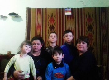 «Нам некуда возвращаться» — мама пятерых детей из Мариуполя