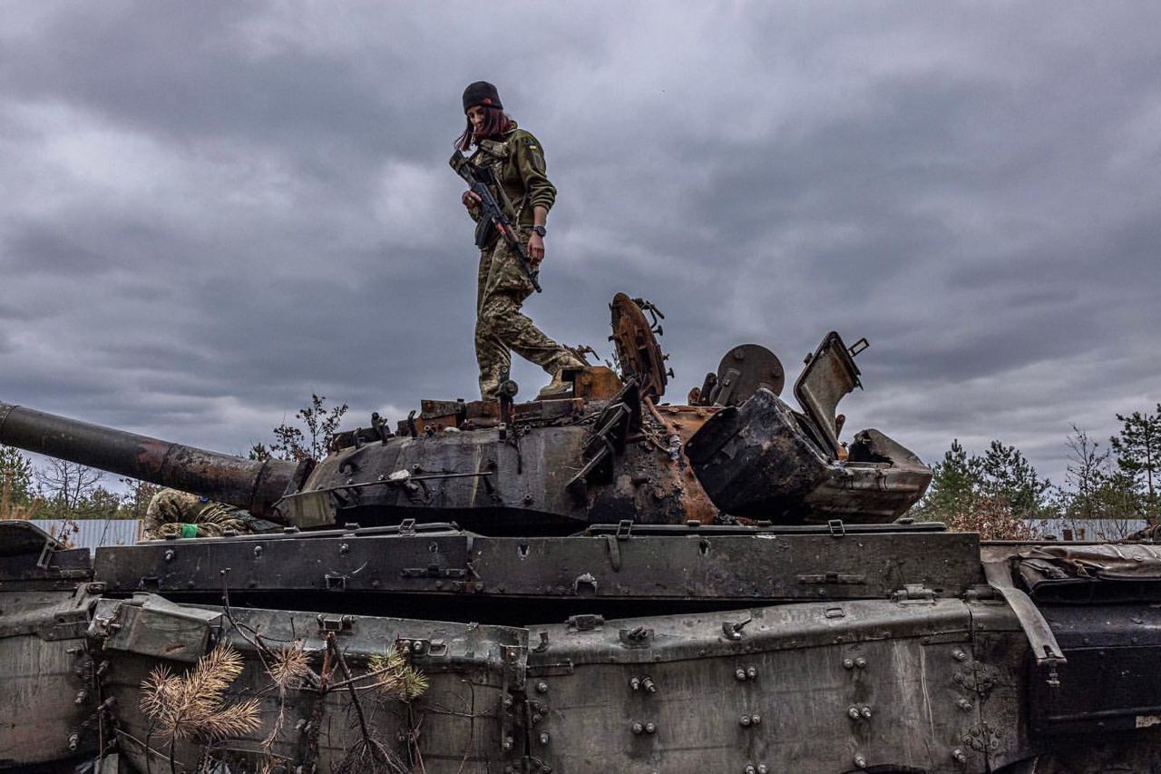 На Донбасі за добу українські військові знищили 3 танки окупантів