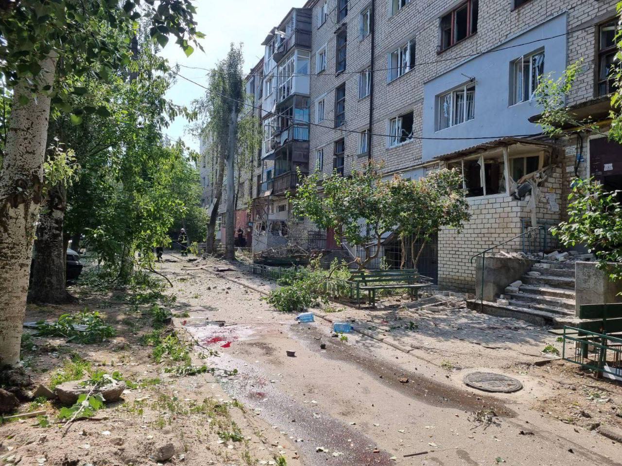 Російські окупанти обстріляли житлові будинки Миколаєва, є поранені — мер