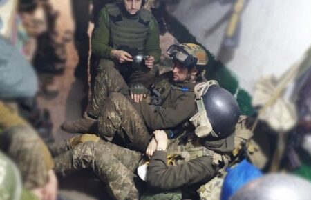 Окупанти заявили про закінчення евакуації українських військових із Азовсталі: шойгу уже начебто доповів путіну
