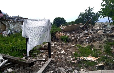 «Ми вже навіть тиші боїмося»: як живе Лисичанськ під постійними обстрілами