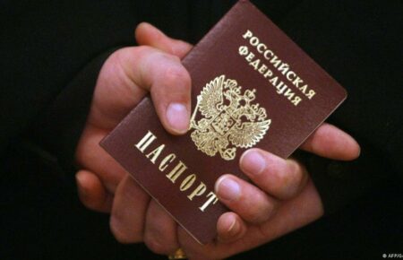 Багато херсонців бояться, що отримання чоловіками паспорта рф буде підставою мобілізації — Данилов