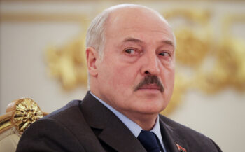 Гадаю, Лукашенко вже не керує навіть своїм секретарем — політолог Гадаю, Лукашенко вже не керує навіть своїм секретарем — політолог
