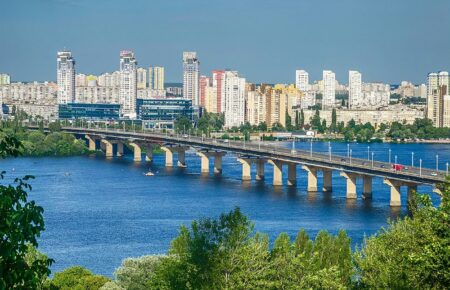 У Києві відкрили для автомобільного руху ще два мости