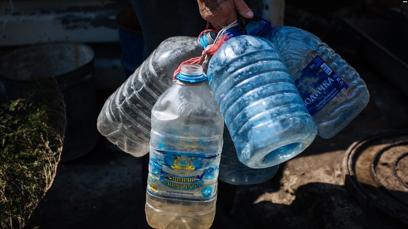 В Мариуполе российские оккупанты заставляют людей работать за воду — мэр Бойченко