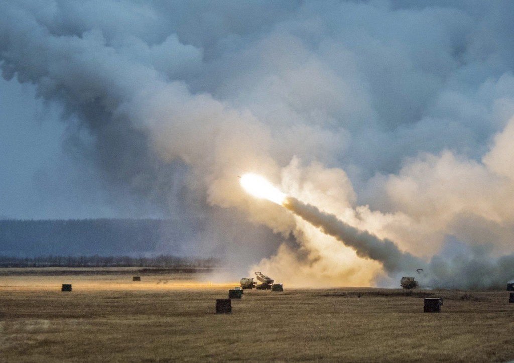 В Украину прибыли первые ракетные системы HIMARS