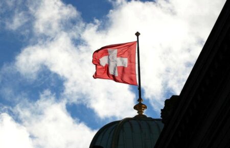 Швейцария наложила вето на просьбу Дании отправить Украине бронетехнику — СМИ