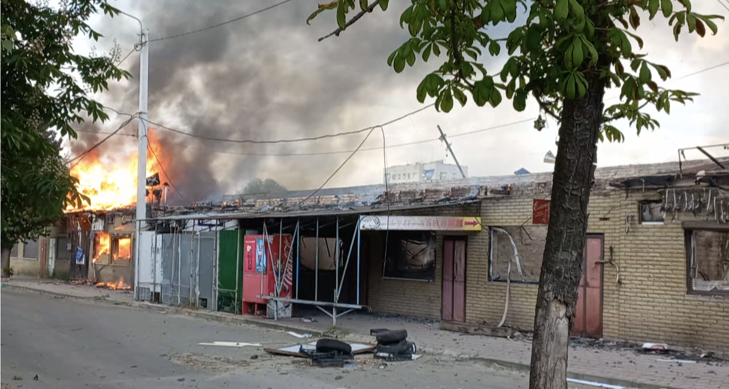 Северодонецк — город в огне: фоторепортаж из города, за который продолжаются бои