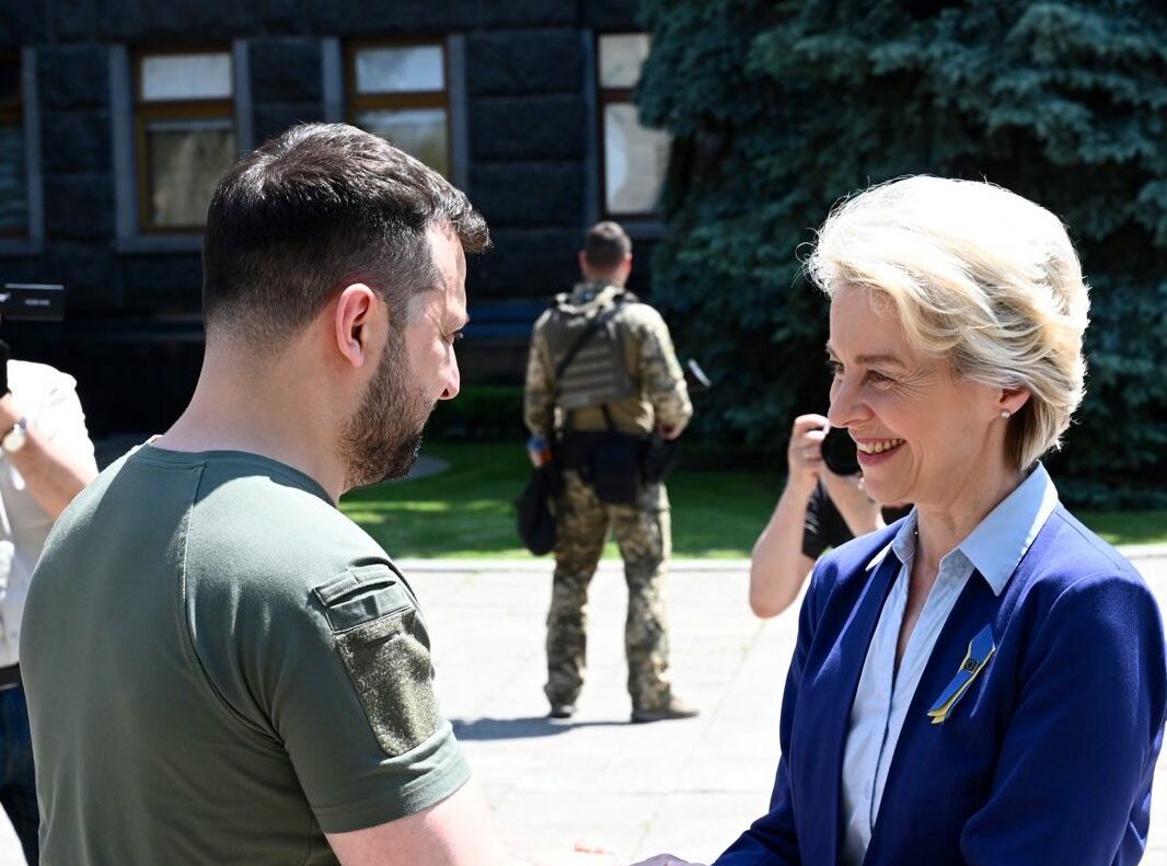 «Народ України демонструє неймовірну силу та витримку» — голова Єврокомісії прибула до Києва