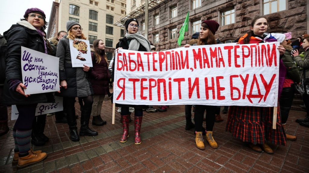 Слово «гендер» в законах Украины с 2005 года, спекулировать им начала рф — Кобелянская