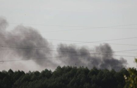 У Брянській області стався вибух: загорілась військова частина