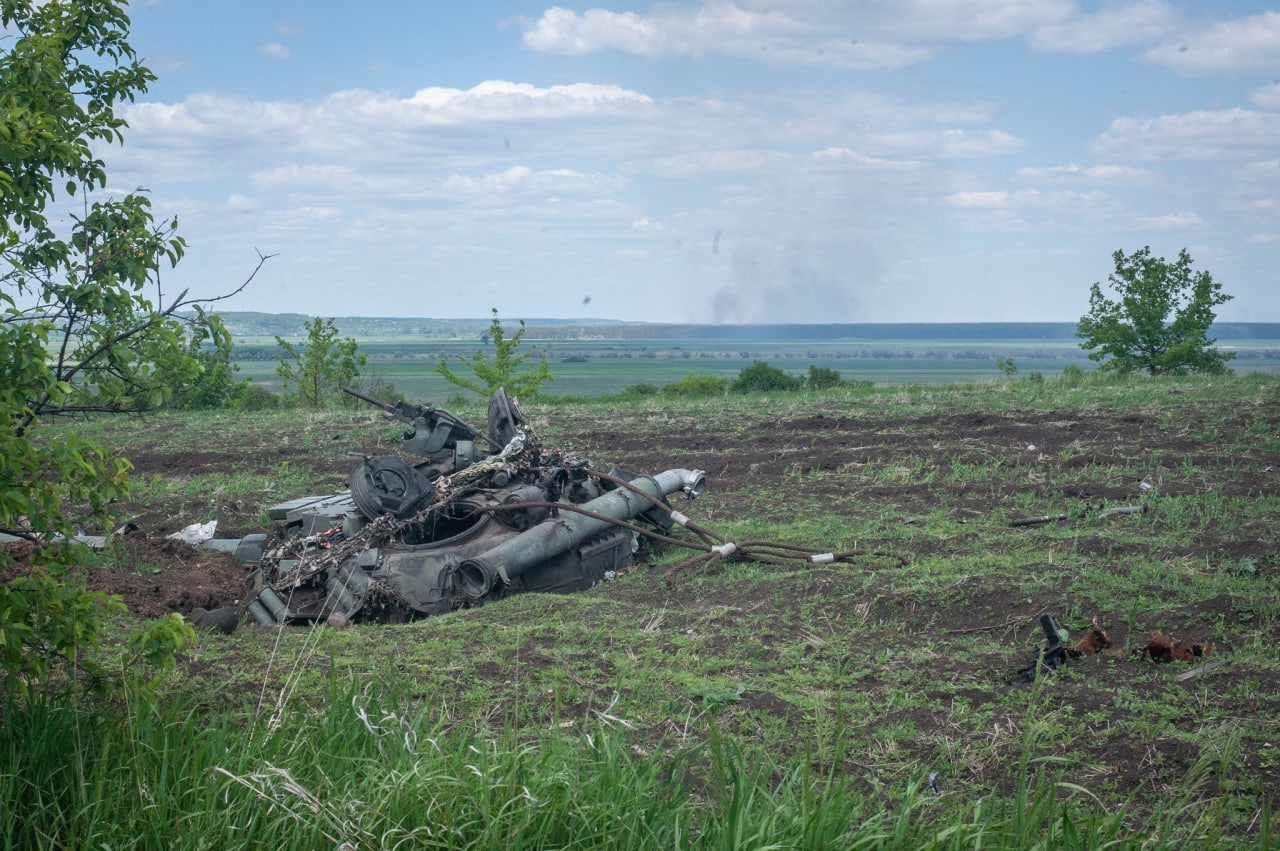 Українські військові на півдні знищили склад боєприпасів та техніку росіян