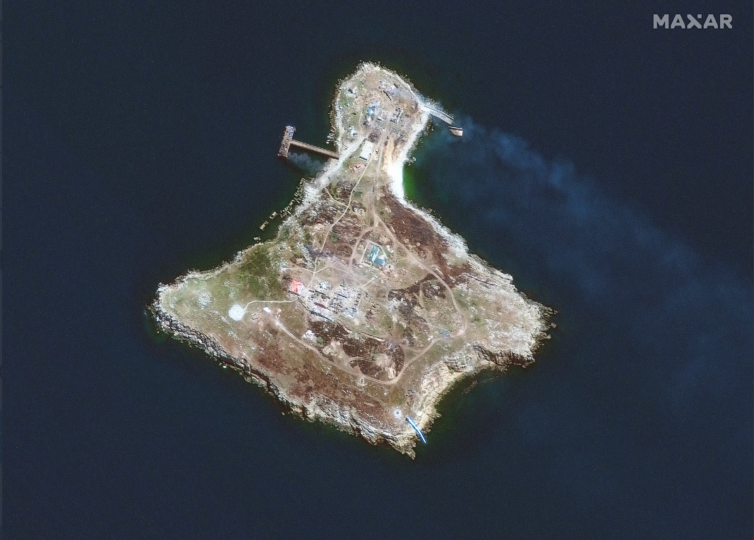 Росіяни активізували тактичну авіацію в напрямку острова Зміїний — Гуменюк
