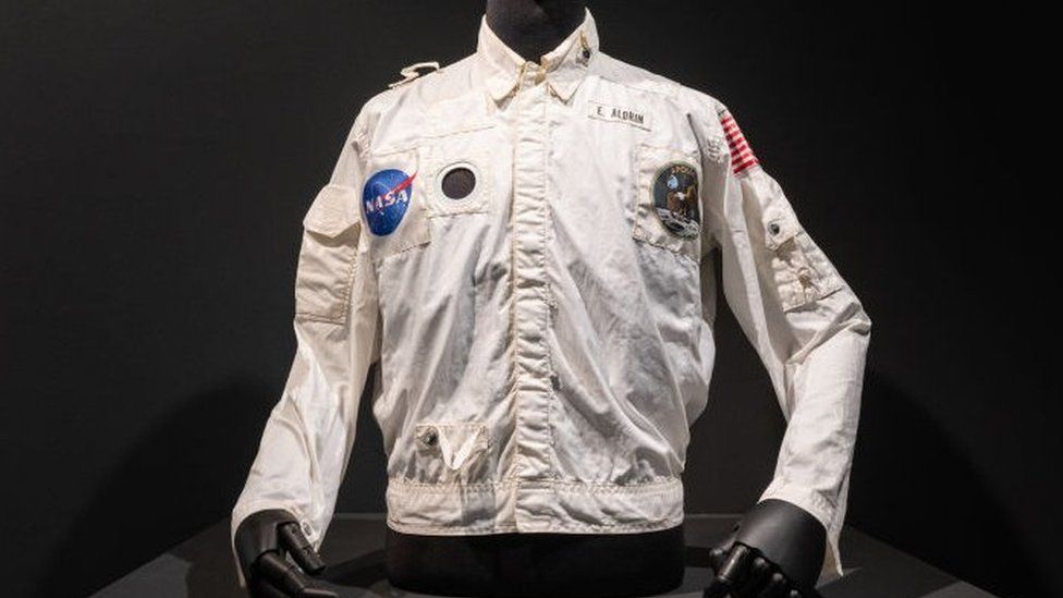 Куртку астронавта Базза Олдріна, в якій він був на Місяці, продали на аукціоні за $2,8 млн