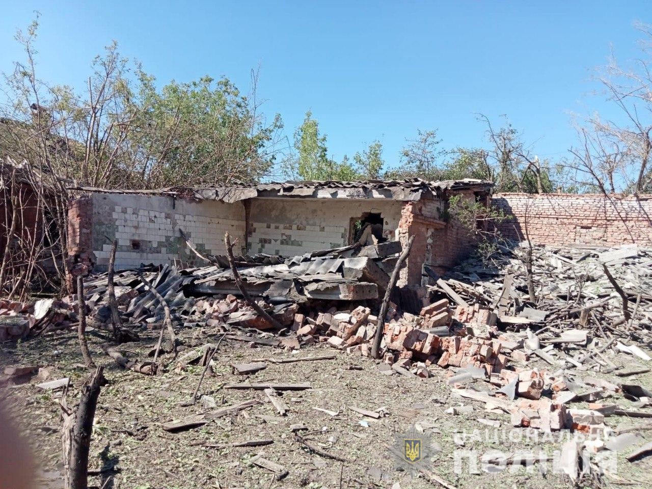 Окупанти за добу обстріляли Донеччину 34 рази та зруйнували 42 житлових будинки