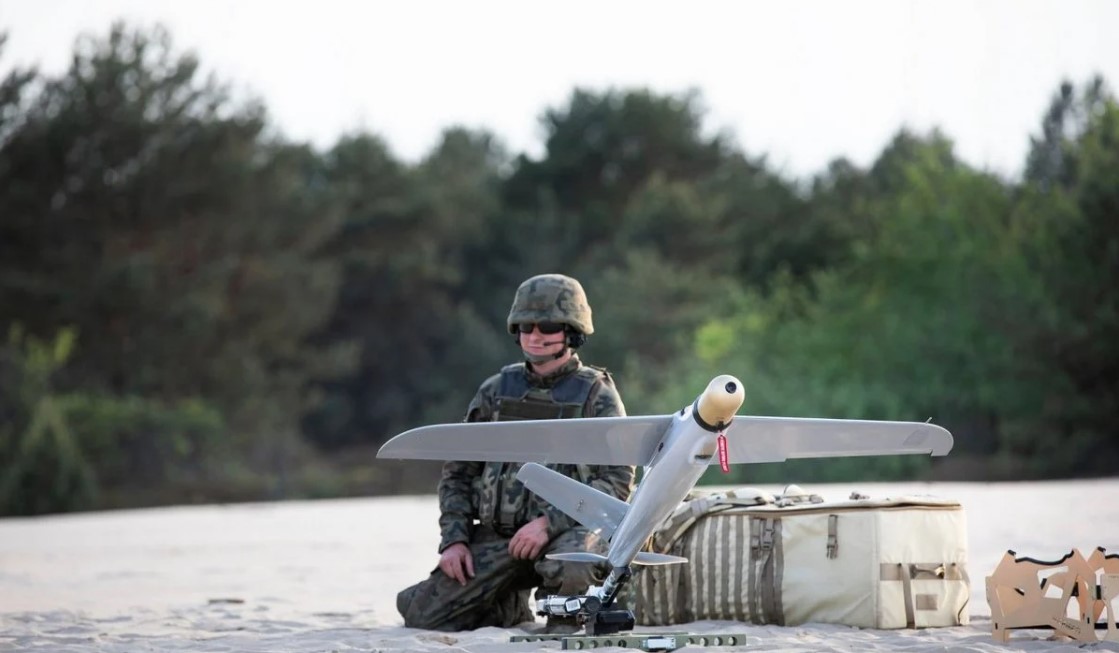 У Польщі відкрили збір коштів на 20 дронів-камікадзе для України