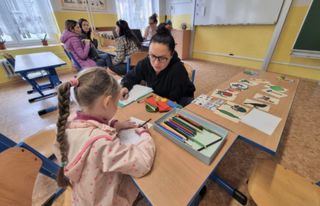 В Чехии из 70 тысяч детей украинских беженцев школьного возраста — 30 тысяч не посещают школу