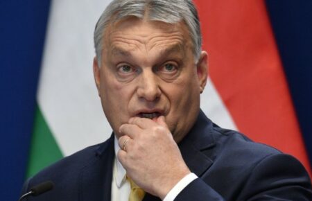 Несмотря на разрешение на транзит оружия, Венгрия все еще пытается быть в стороне от войны в Украине — аналитик