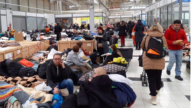 В Праге вновь открыли Центр для украинских беженцев, но жилье предлагать больше не будут