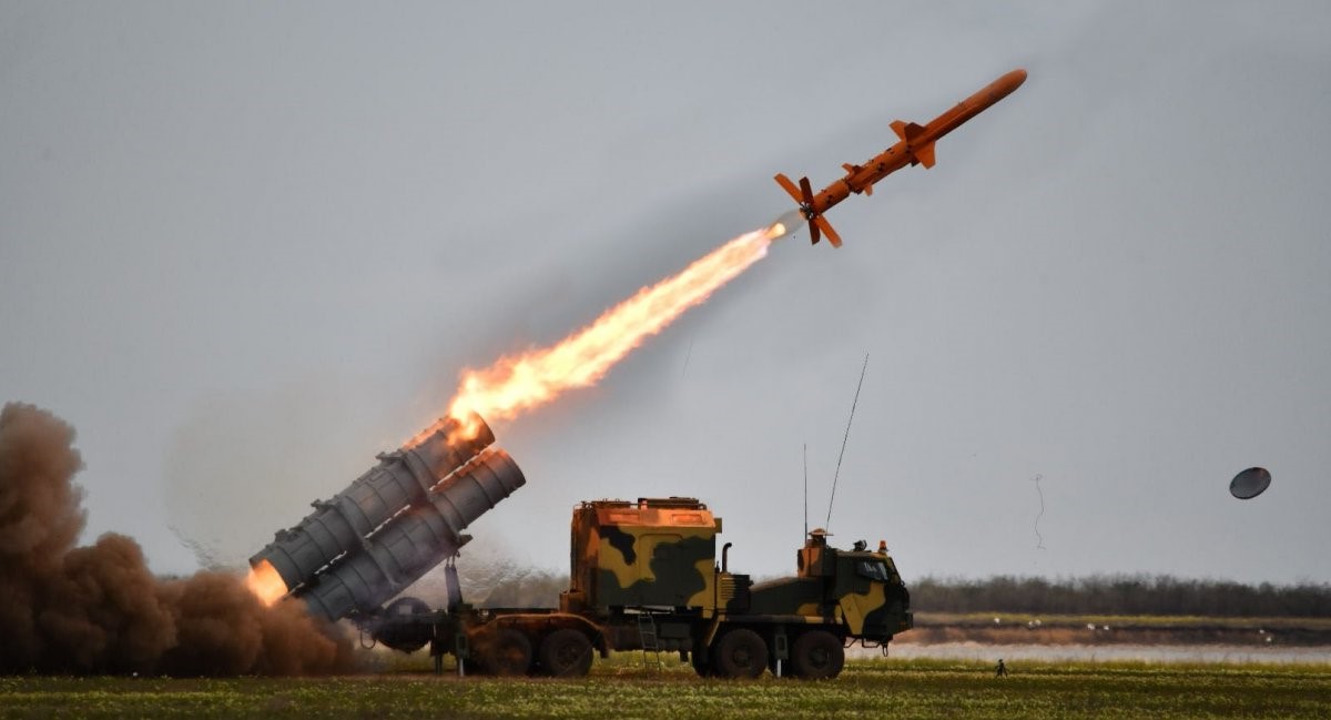 Росія випустила по Україні вже майже 3 тисячі ракет — Зеленський