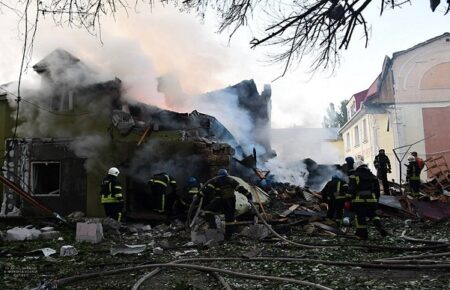 У Миколаєві вночі було близько 10 вибухів — Кім повідомив про пожежі на двох підприємствах