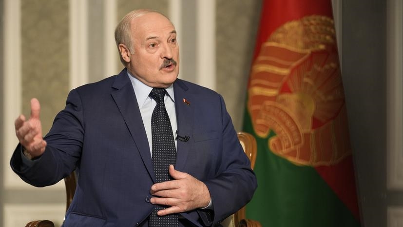 Лукашенко наказав своїм збройним силам взяти Київ «під приціл»