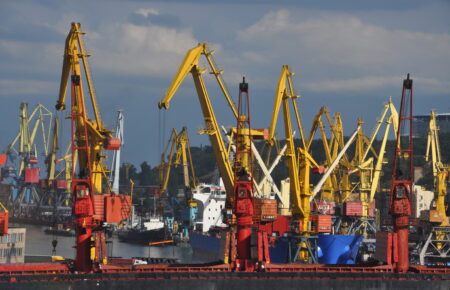 Російські війська влучили ракетами по Одеському порту