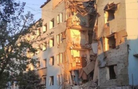 Окупанти обстріляли Миколаївщину: є загиблі, пошкоджена лікарня та будинки