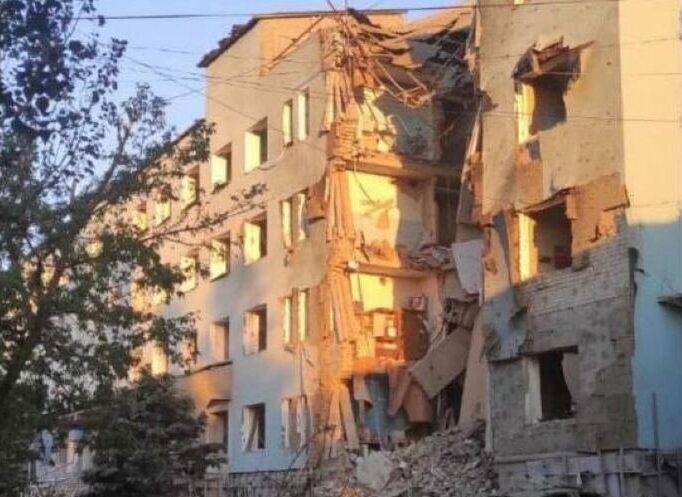 Окупанти обстріляли Миколаївщину: є загиблі, пошкоджена лікарня та будинки