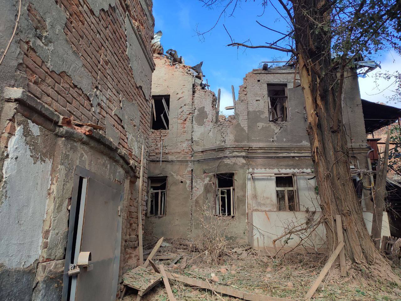 Російські війська обстріляли Харків: пошкоджені будинки та університет