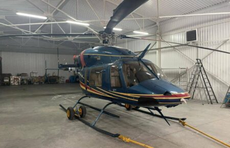 Самолет и вертолет Медведчука передали ВСУ (фото)