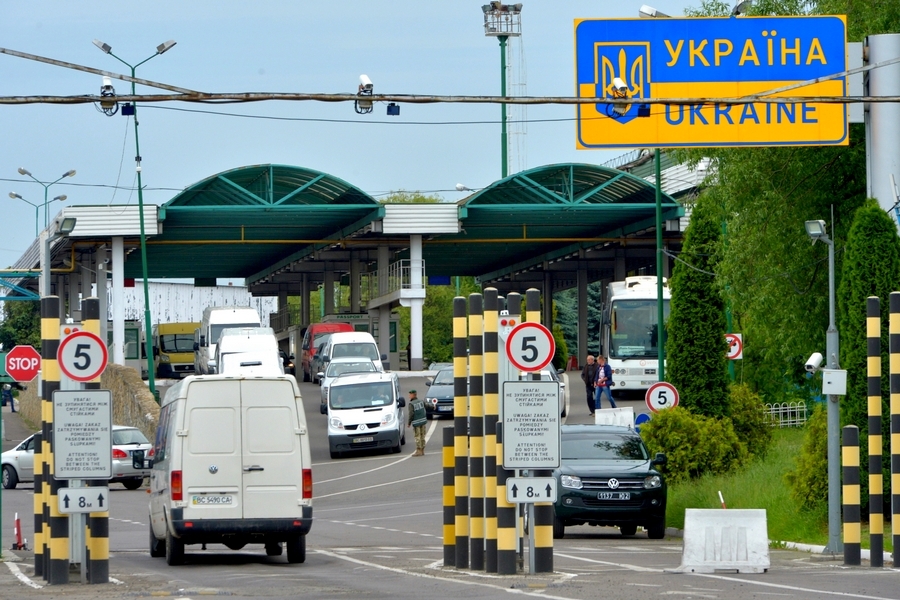 Дедалі більше українців повертаються додому з-за кордону — ДПСУ