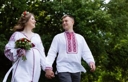 У День Незалежності в Україні одружилися майже 400 пар
