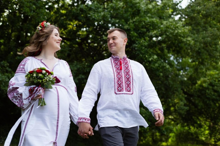 У День Незалежності в Україні одружилися майже 400 пар