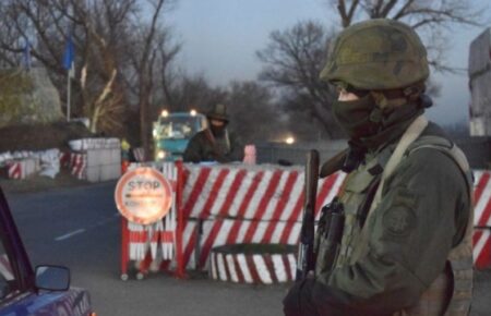 У Києві затримали рецидивіста, який зі стрільбою намагався прорватись через блокпост