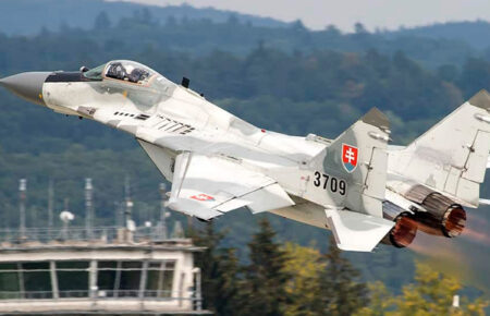 Словаччина виводить обіцяні Україні винищувачі МіГ-29 зі складу своїх ВПС
