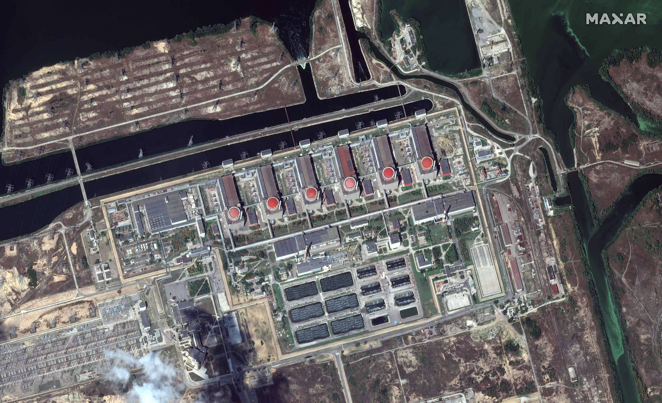 Maxar оприлюднила нові супутникові знімки Запорізької АЕС