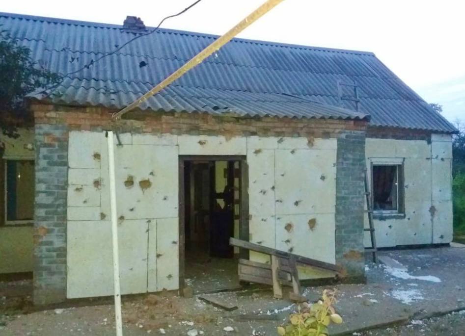 Російські війська обстріляли Дніпропетровщину: пошкоджені будинки та комунікації