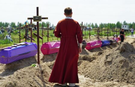 В Буче похоронили еще 21-го неопознанного погибшего — все они гражданские
