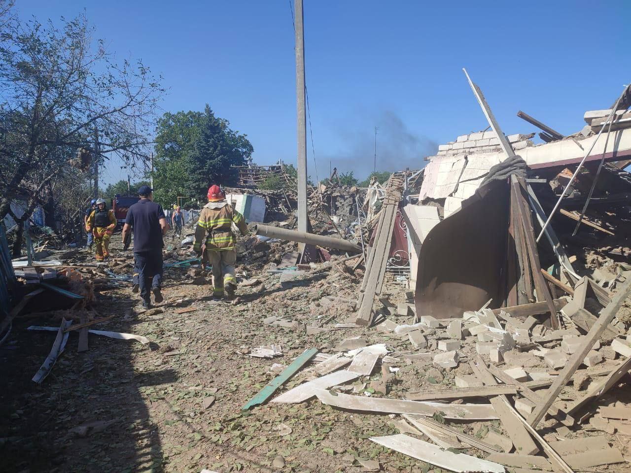 У селищі Чаплине рятувальники закінчили пошукові роботи — від ракетних ударів загинуло 25 людей