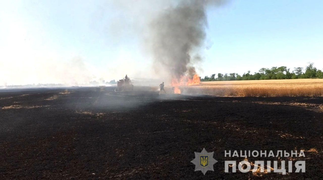 Окупанти підпалили поля на Запоріжжі