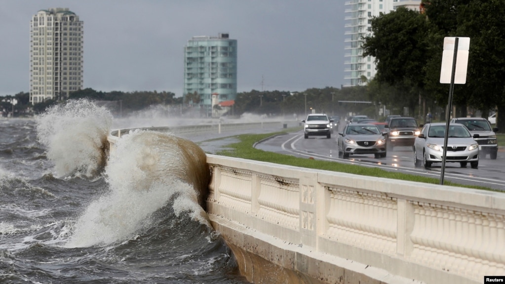 На півдні США оголосили надзвичайний стан через ураган «Іан»