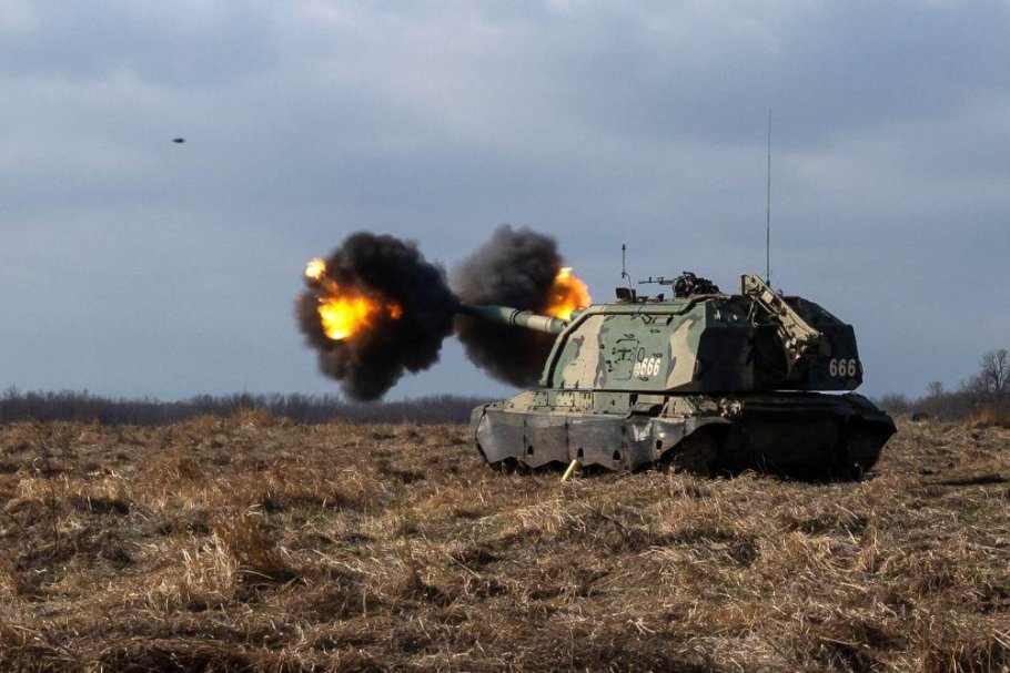 Російські війська вдарили по Дніпропетровщині: є руйнування, почались пожежі