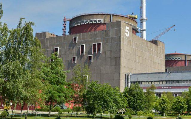 Здания Запорожской АЭС повреждены обстрелами — глава МАГАТЭ
