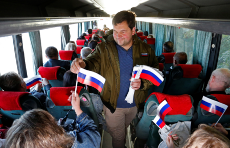 Жителі Луганщини, які допомагали окупантам, почали виїжджати до РФ — Генштаб
