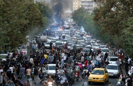 Протести в Ірані: щонайменше 41 загиблий та 450 затриманих