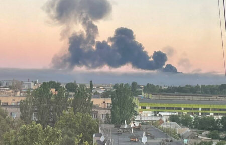 В Мелитополе слышны громкие взрывы на базе оккупантов возле аэродрома — мэр