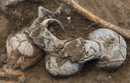 В Ізраїлі археологи виявили у могильній ямі посуд часів бронзової доби зі слідами опіуму